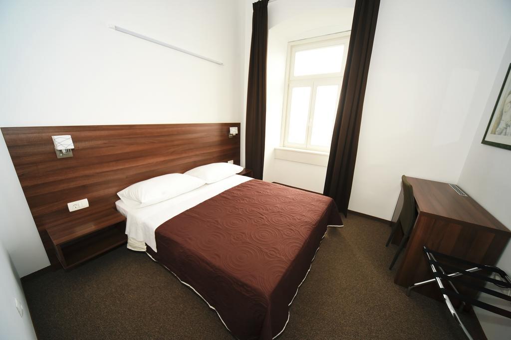 Riva Rooms Rijeka Pokoj fotografie